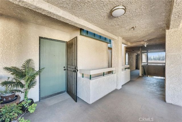 12121 Centralia Street 302, Lakewood, CA 90715