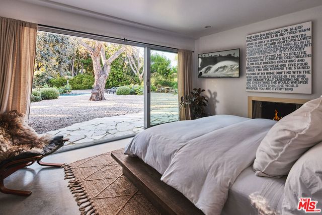 6715 Fernhill Drive, Malibu, CA 90265