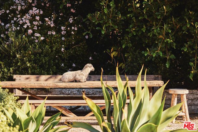 6715 Fernhill Drive, Malibu, CA 90265