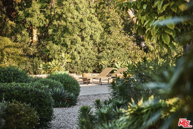 6715 Fernhill Drive, Malibu, CA 90265