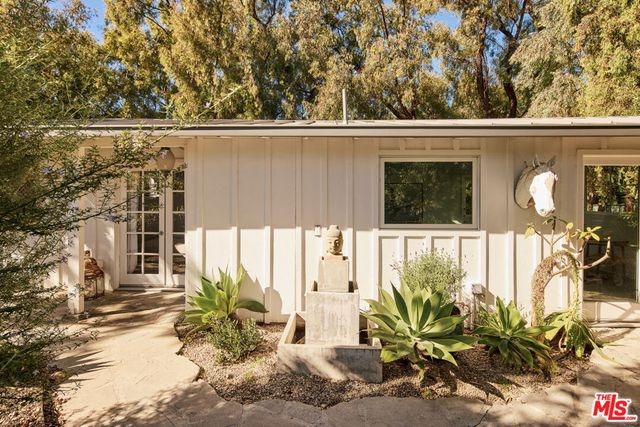 6715 Fernhill Drive, Malibu, CA 90265