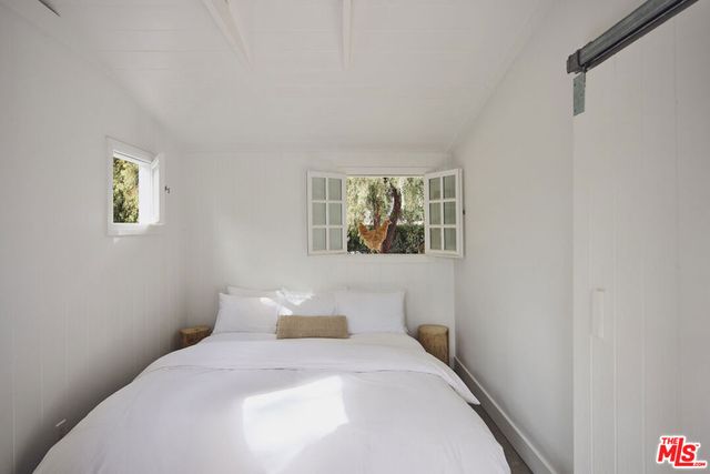 6715 Fernhill Drive, Malibu, CA 90265