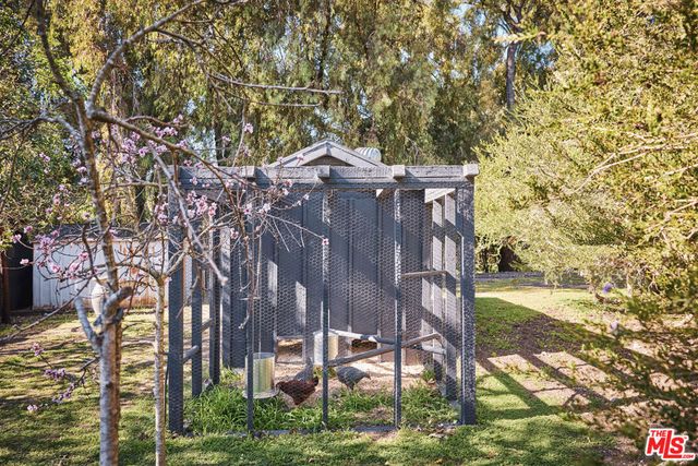 6715 Fernhill Drive, Malibu, CA 90265