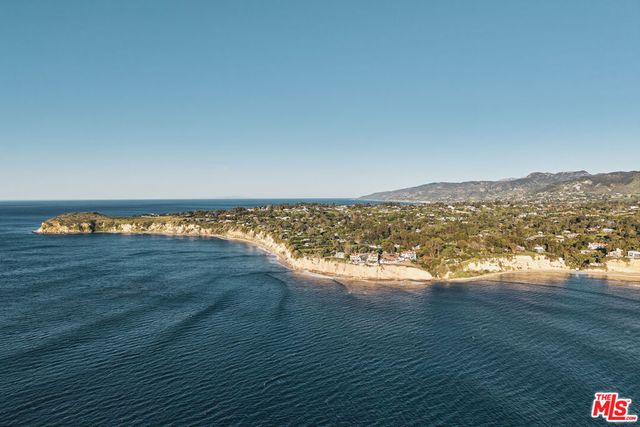 6715 Fernhill Drive, Malibu, CA 90265