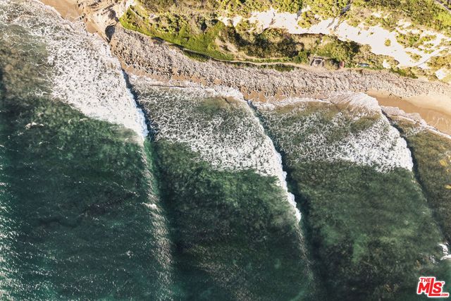 6715 Fernhill Drive, Malibu, CA 90265