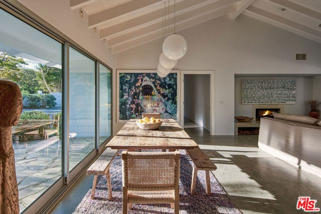 6715 Fernhill Drive, Malibu, CA 90265