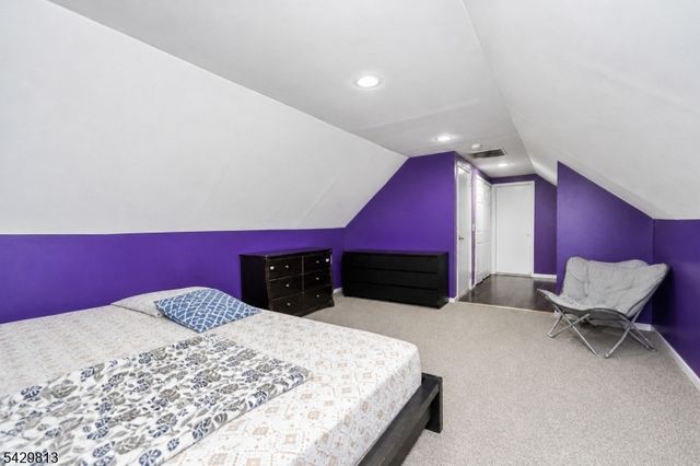 65 Hilltop Ct, Clifton City, NJ 07012