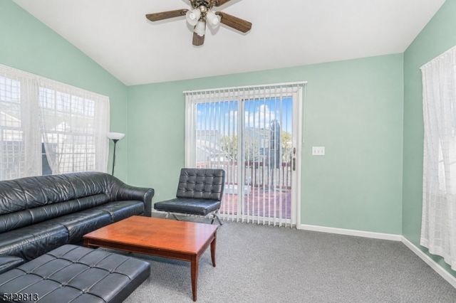 65 Hilltop Ct, Clifton City, NJ 07012