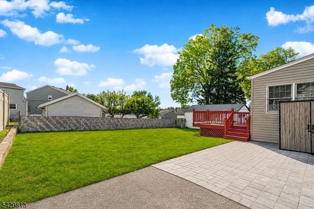 65 Hilltop Ct, Clifton City, NJ 07012
