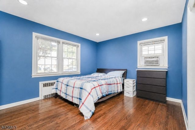 65 Hilltop Ct, Clifton City, NJ 07012
