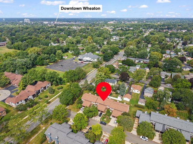 1025 Loughborough Court, Wheaton, IL 60189