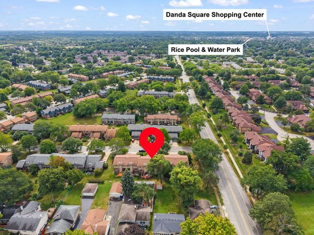 1025 Loughborough Court, Wheaton, IL 60189