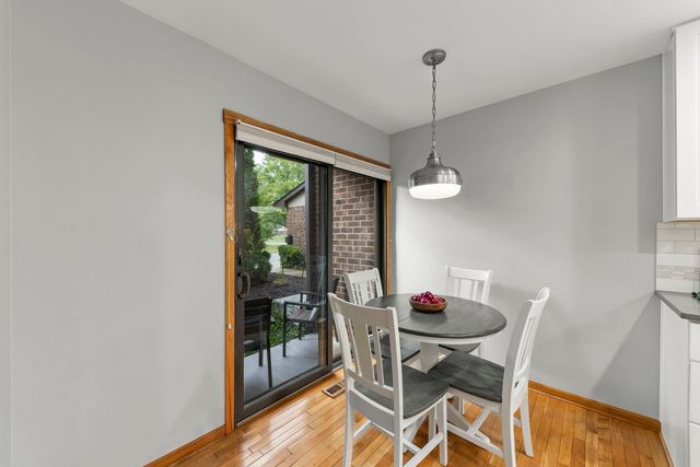 1025 Loughborough Court, Wheaton, IL 60189