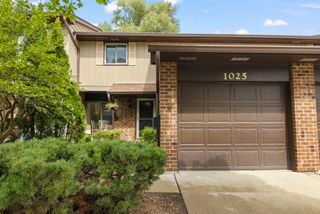 1025 Loughborough Court, Wheaton, IL 60189