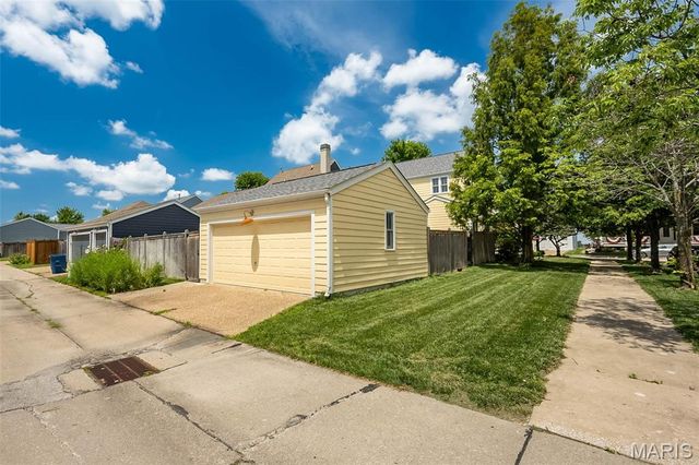 3611 Hempstead Street, St Charles, MO 63301