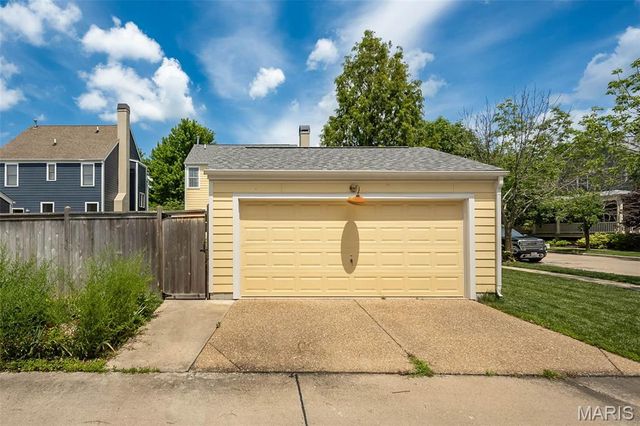 3611 Hempstead Street, St Charles, MO 63301