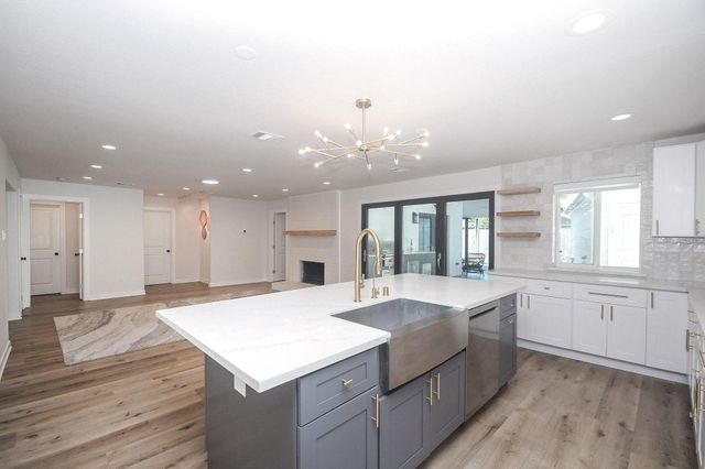 2906 Pecan Ridge Drive, Sugar Land, TX 77479