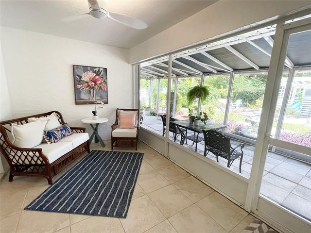 1012 LAUREL AVENUE, Venice, FL 34285