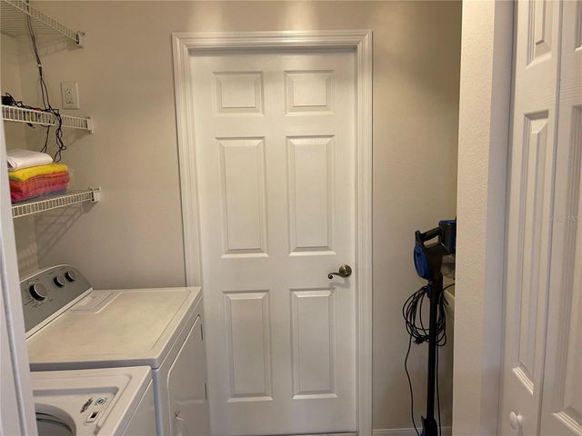 1012 LAUREL AVENUE, Venice, FL 34285