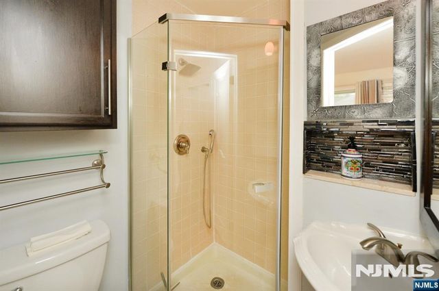 841 Martin Avenue, Oradell, NJ 07649