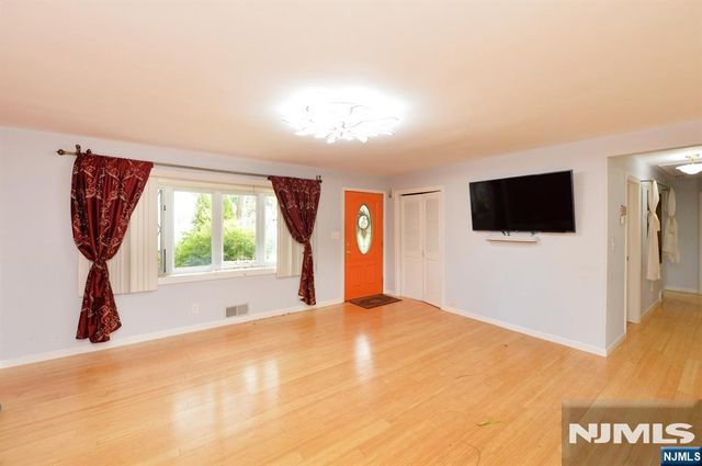 841 Martin Avenue, Oradell, NJ 07649