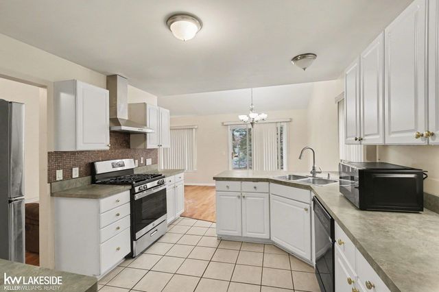 5823 Ortman Drive, Sterling Heights, MI 48314