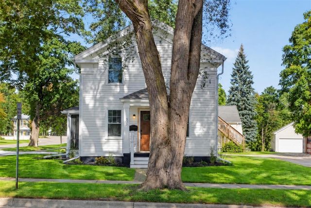 303 E Middle Street, Chelsea, MI 48118