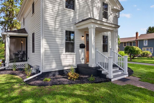 303 E Middle Street, Chelsea, MI 48118