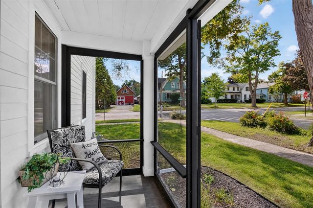303 E Middle Street, Chelsea, MI 48118