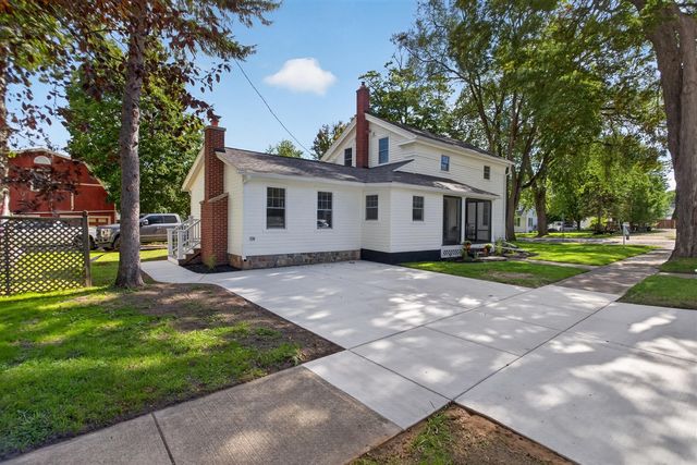 303 E Middle Street, Chelsea, MI 48118
