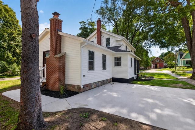 303 E Middle Street, Chelsea, MI 48118