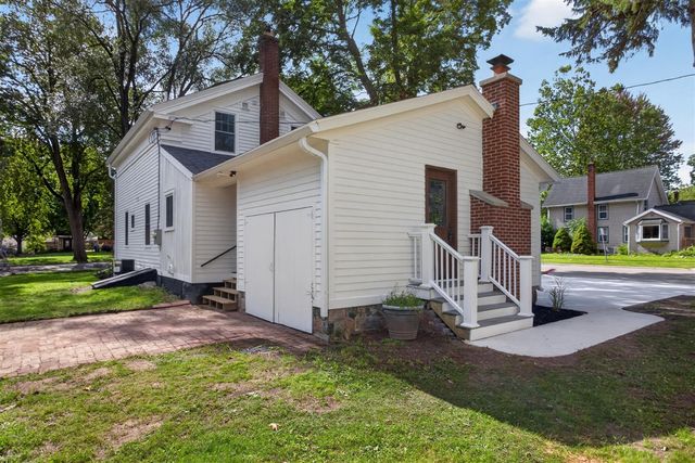 303 E Middle Street, Chelsea, MI 48118