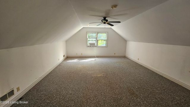 8018 St Anthony Church Rd, Louisville, KY 40214