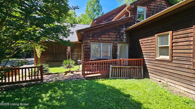 8018 St Anthony Church Rd, Louisville, KY 40214
