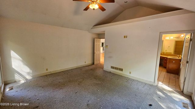 8018 St Anthony Church Rd, Louisville, KY 40214