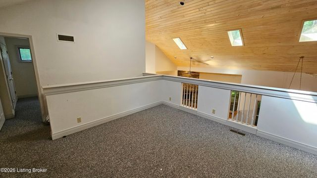 8018 St Anthony Church Rd, Louisville, KY 40214