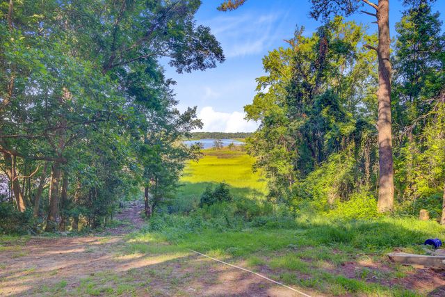 7074 W Constellation Drive, North Charleston, SC 29418