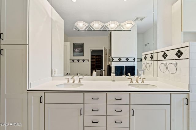 14 W COLTER Street, Phoenix, AZ 85013