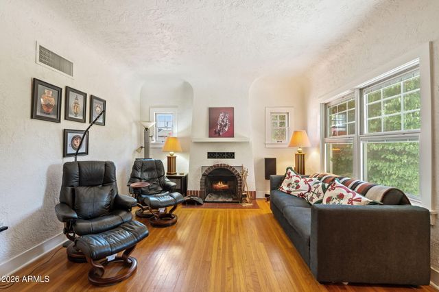 14 W COLTER Street, Phoenix, AZ 85013