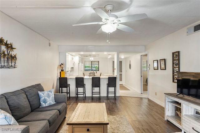 4719 SE 17th PL 103, Cape Coral, FL 33904