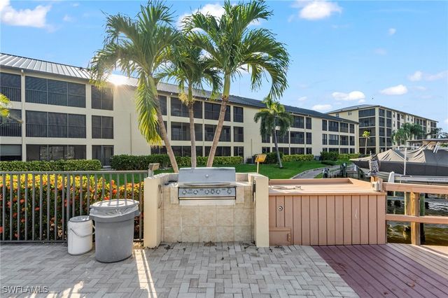 4719 SE 17th PL 103, Cape Coral, FL 33904