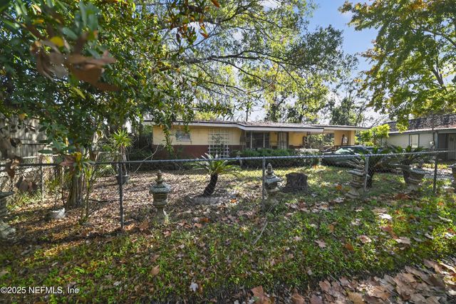 8545 MATERA Avenue, Jacksonville, FL 32244