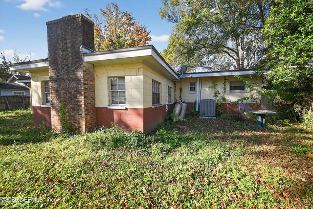 8545 MATERA Avenue, Jacksonville, FL 32244