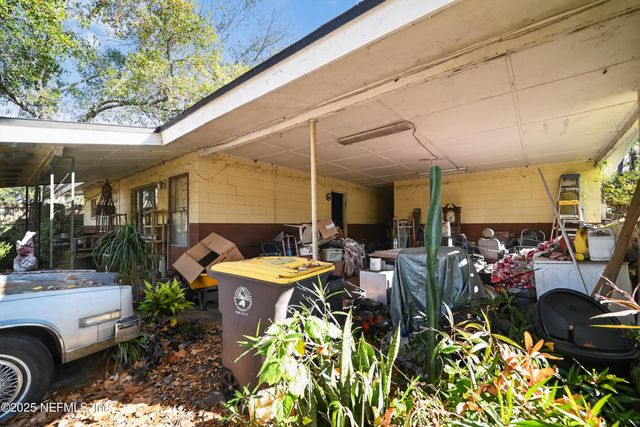 8545 MATERA Avenue, Jacksonville, FL 32244