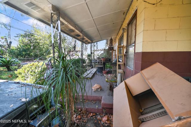 8545 MATERA Avenue, Jacksonville, FL 32244