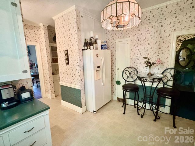 1612 S New Hope Road, Gastonia, NC 28054