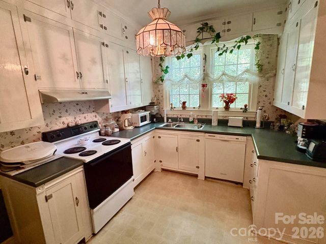 1612 S New Hope Road, Gastonia, NC 28054