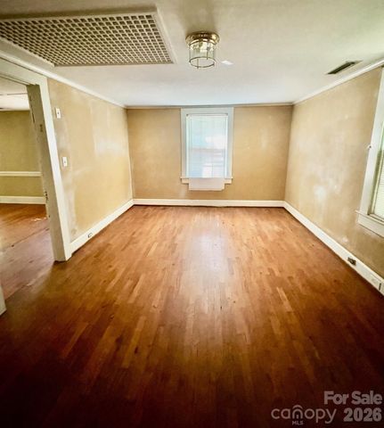 1612 S New Hope Road, Gastonia, NC 28054