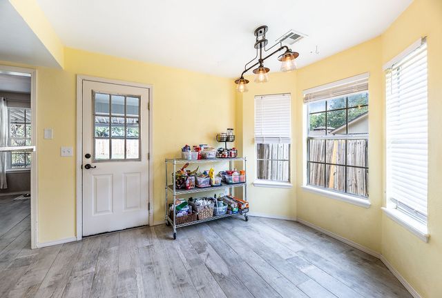 1106 N Flamingo Road, Rogers, AR 72756