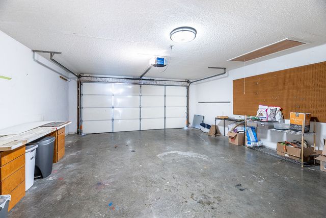 1106 N Flamingo Road, Rogers, AR 72756